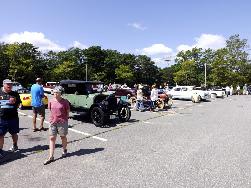 Illustration for article titled The 10th Annual Tisbury Fire Fighters' Car Show